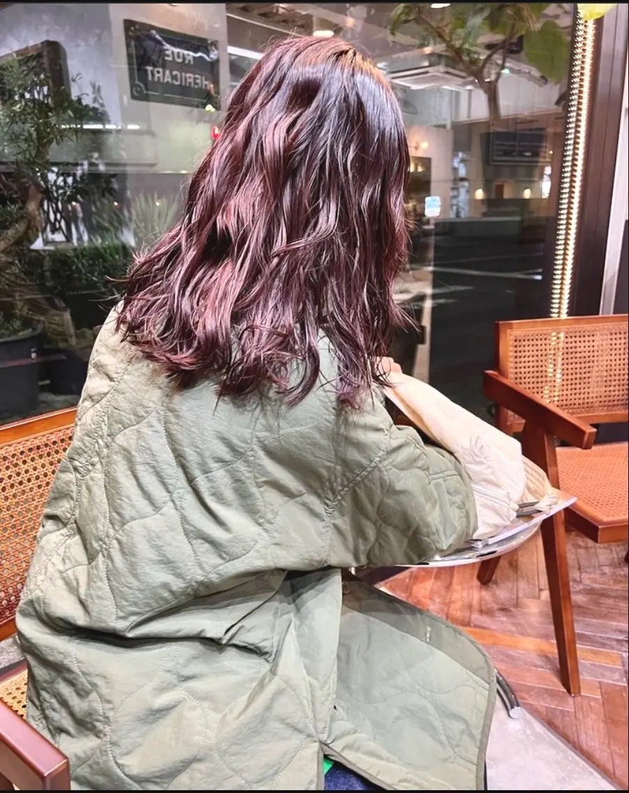 ミディアム カラー KOHNO/ ナチュラルレイヤーのヘアスタイル