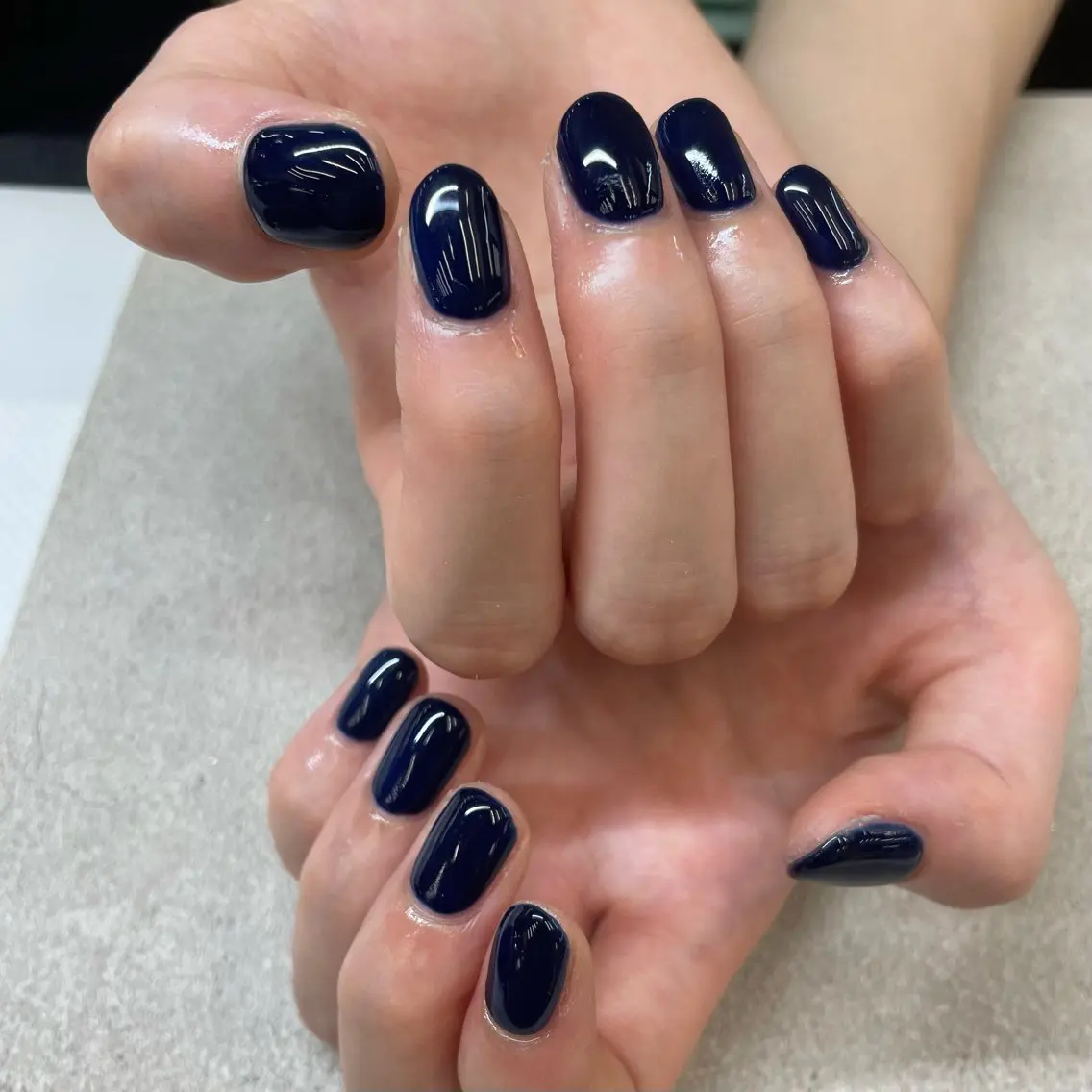 ネイル ネイビー ワンカラーネイル MAXKELLY EMIのネイルデザイン