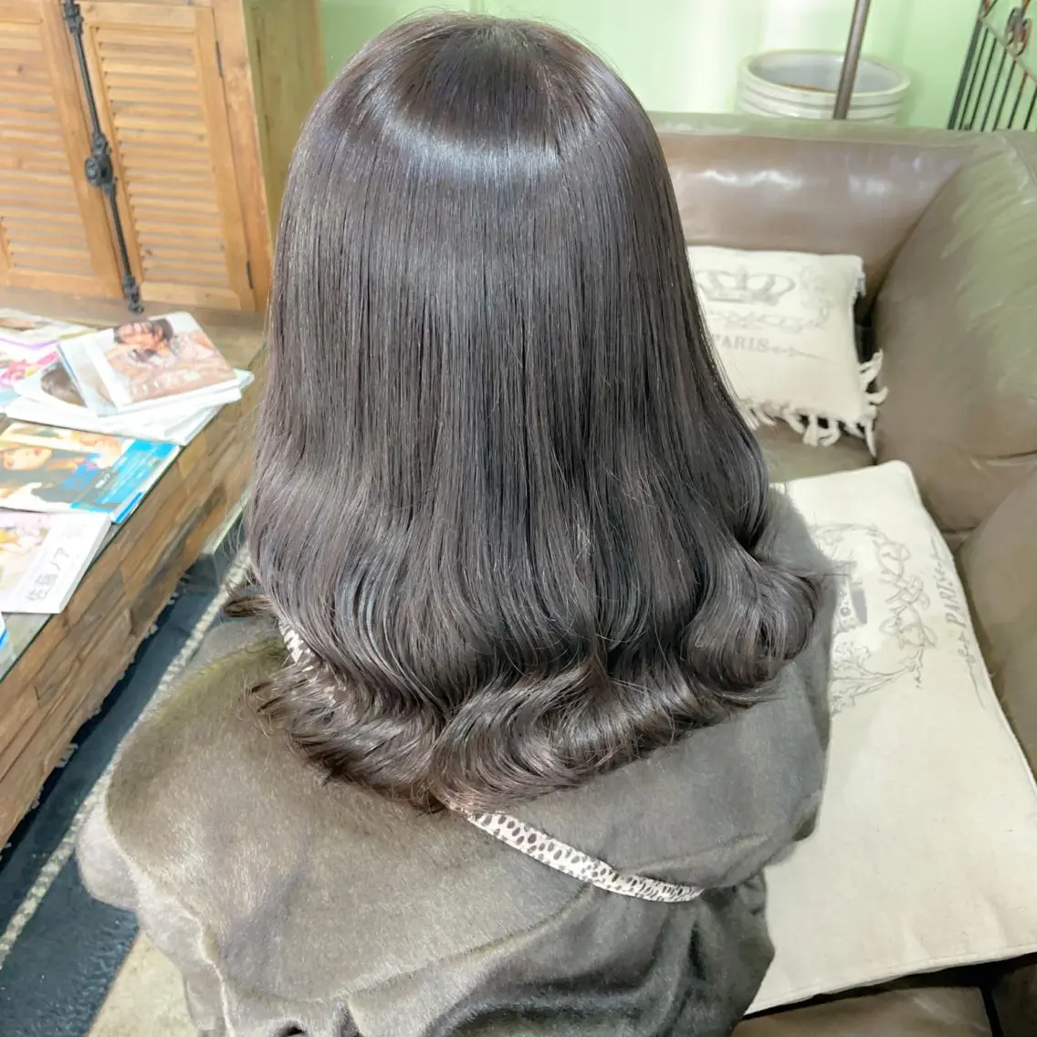 ミディアム カラー グレージュ ヘアカラー トリートメント 🕊miki モテ髪🫧のヘアスタイル