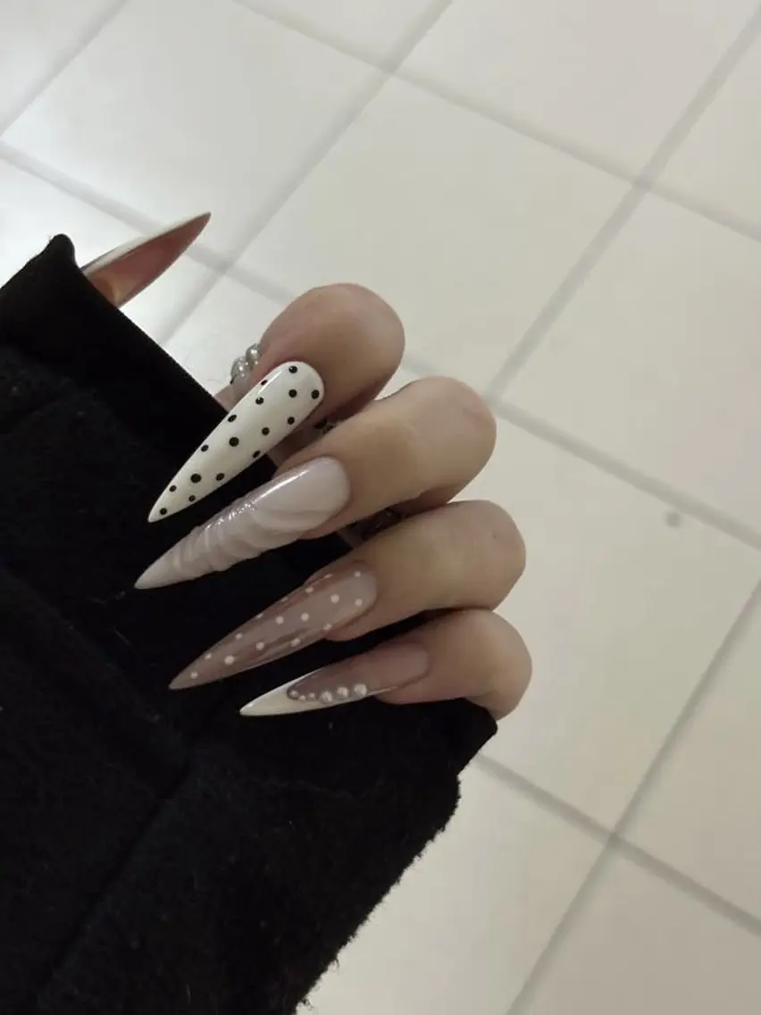 ネイル 韓国ネイル マグネットネイル 持ち込み ハンドネイル Dyo Nail_Royalのネイルデザイン