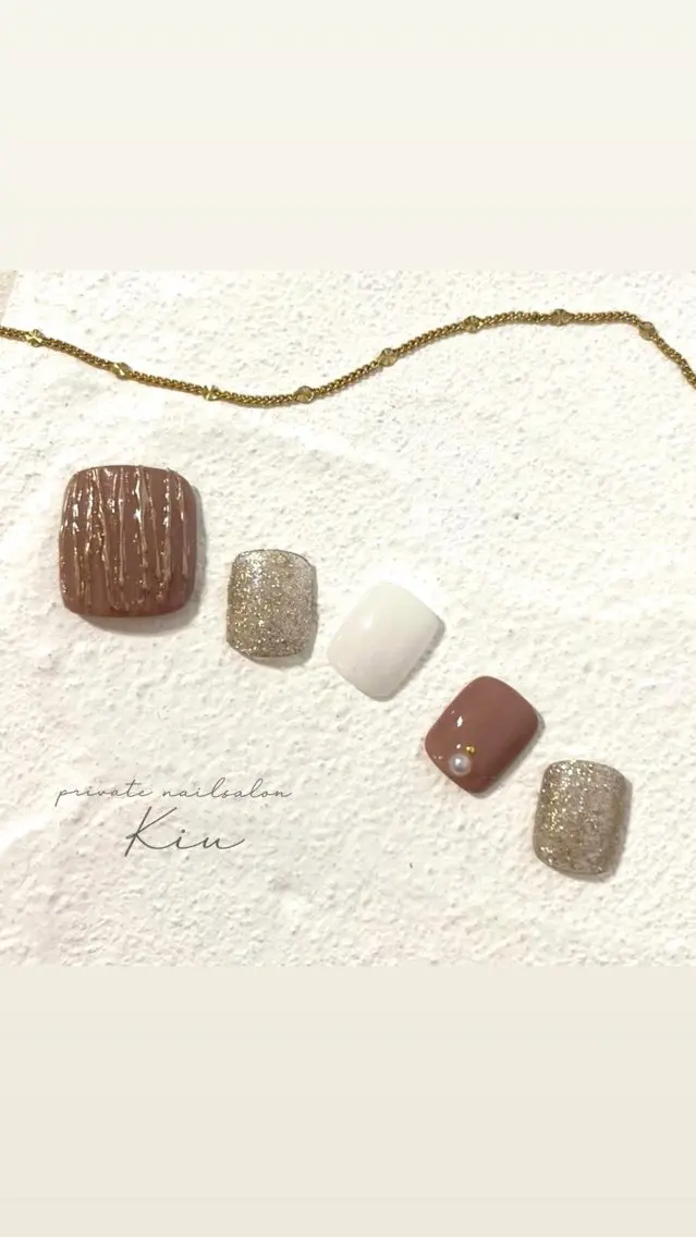 ネイル フットネイル ジェルネイル ミラーネイル ニュアンスネイル オフィスネイル フットネイル kiu nailsalonのネイルデザイン