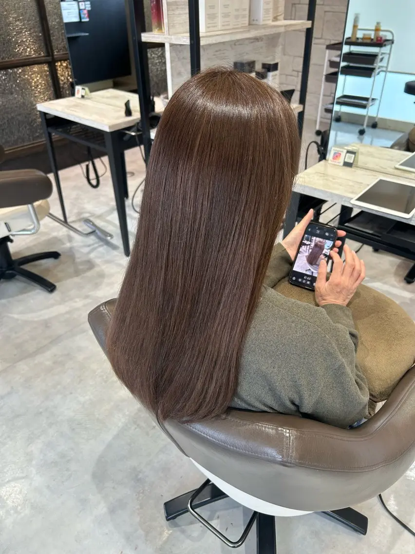 ロング ヘアカラー トリートメント 小出 彩水のヘアスタイル
