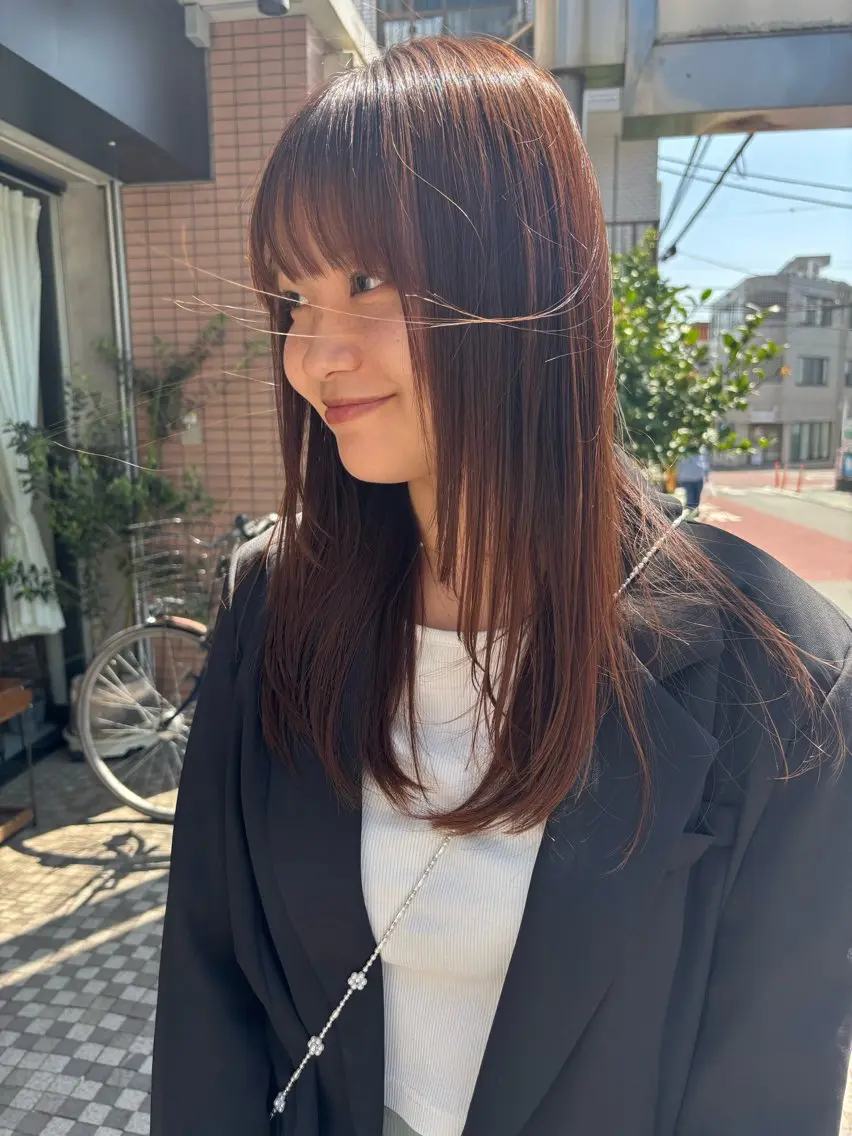 セミロング 宇留間 涼香のヘアスタイル