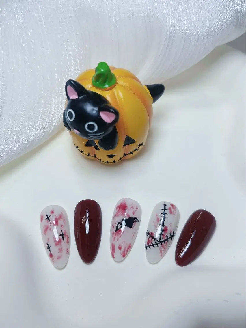 ネイル チークネイル フレンチネイル グラデーション ハロウィン キラキラネイル 陳 rinaのネイルデザイン