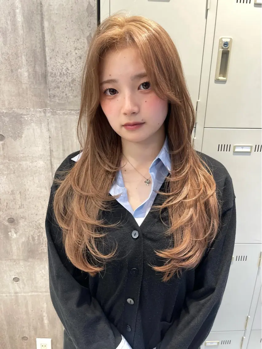 ロング カラー レイヤーカット TENSHOのヘアスタイル