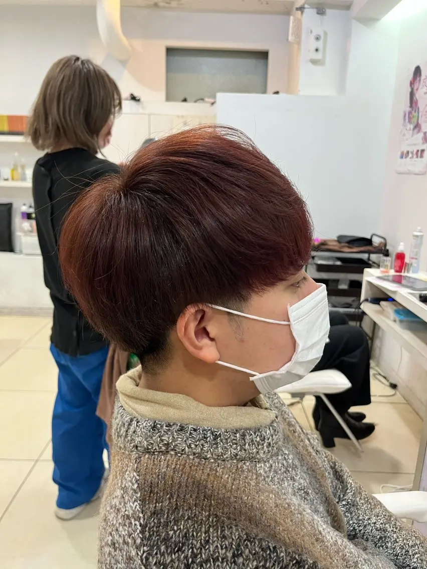 ショート カラー メンズ ブラウンカラー レッドカラー レッドブラウン 髪質改善 カット ヘアカラー 韓国メンズヘア/ 毛流れヘア　須田龍世のヘアスタイル