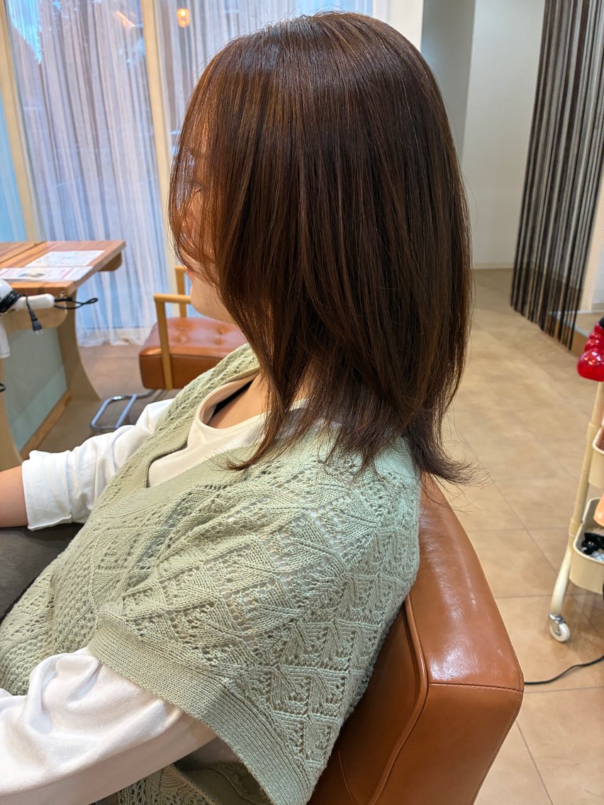 カットモデル(ミディアムスタイル)の写真