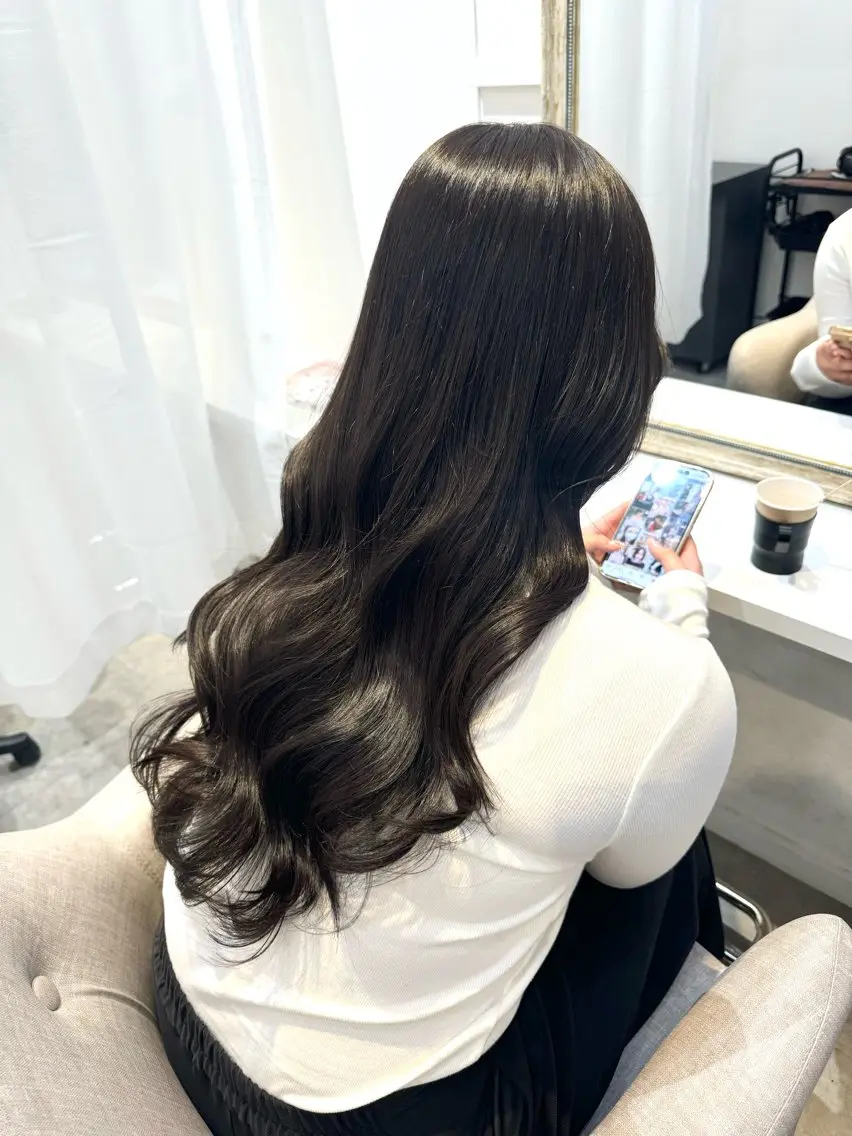 ロング カラー 赤み無し柔らかカラー 【梅田】madokaのヘアスタイル