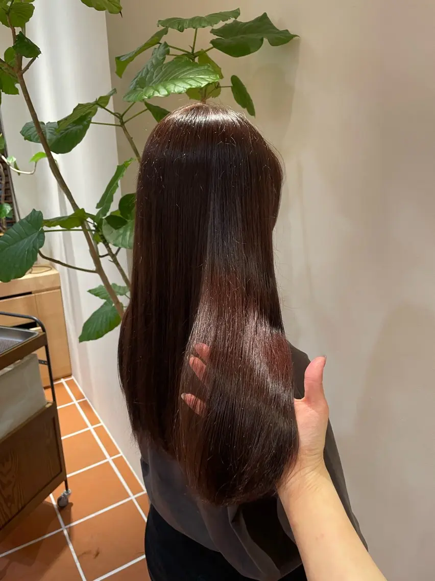 ロング カラー トリートメント ayane / ロングレイヤーカットのヘアスタイル