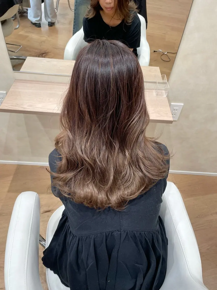 セミロング 石垣 凜のヘアスタイル