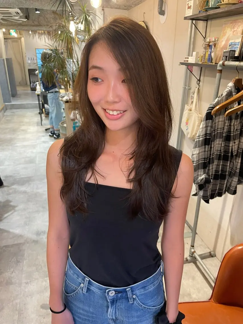 ロング ロングレイヤー レイヤーカット ロング カット ヘアカラー トリートメント 透明感カラー 🦋AYAのヘアスタイル