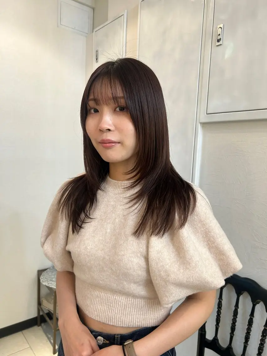 ミディアム カット ヘアカラー トリートメント Yui. レイヤー/パーマのヘアスタイル