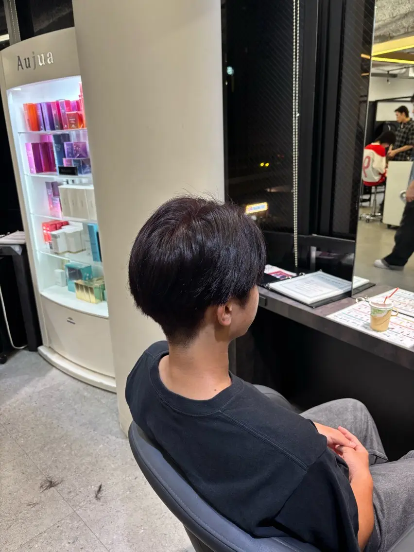 ショート カラー メンズ ヘアカラー 小林蒼太 梅田モデル募集のヘアスタイル