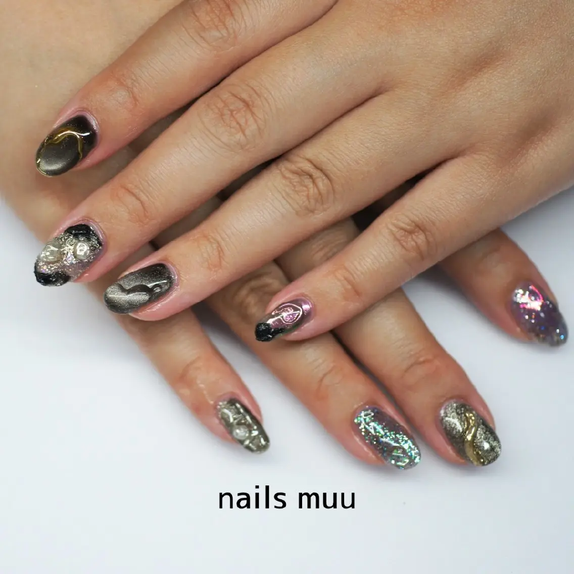 ネイル フラッシュネイル ジェルネイル ラメ(グリッター) ミラーネイル nails muu まゆのネイルデザイン