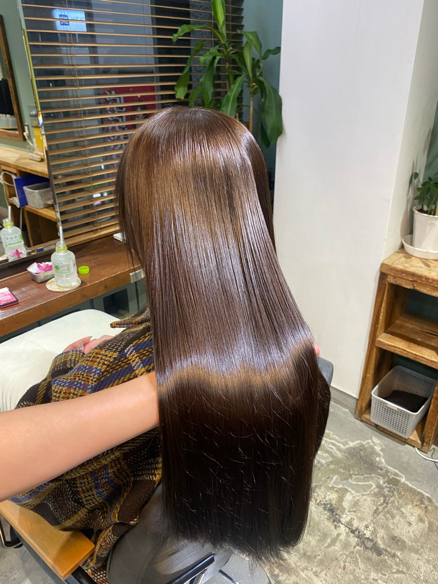 ロング アッシュ アッシュブラウン 荒井 えみいのヘアスタイル