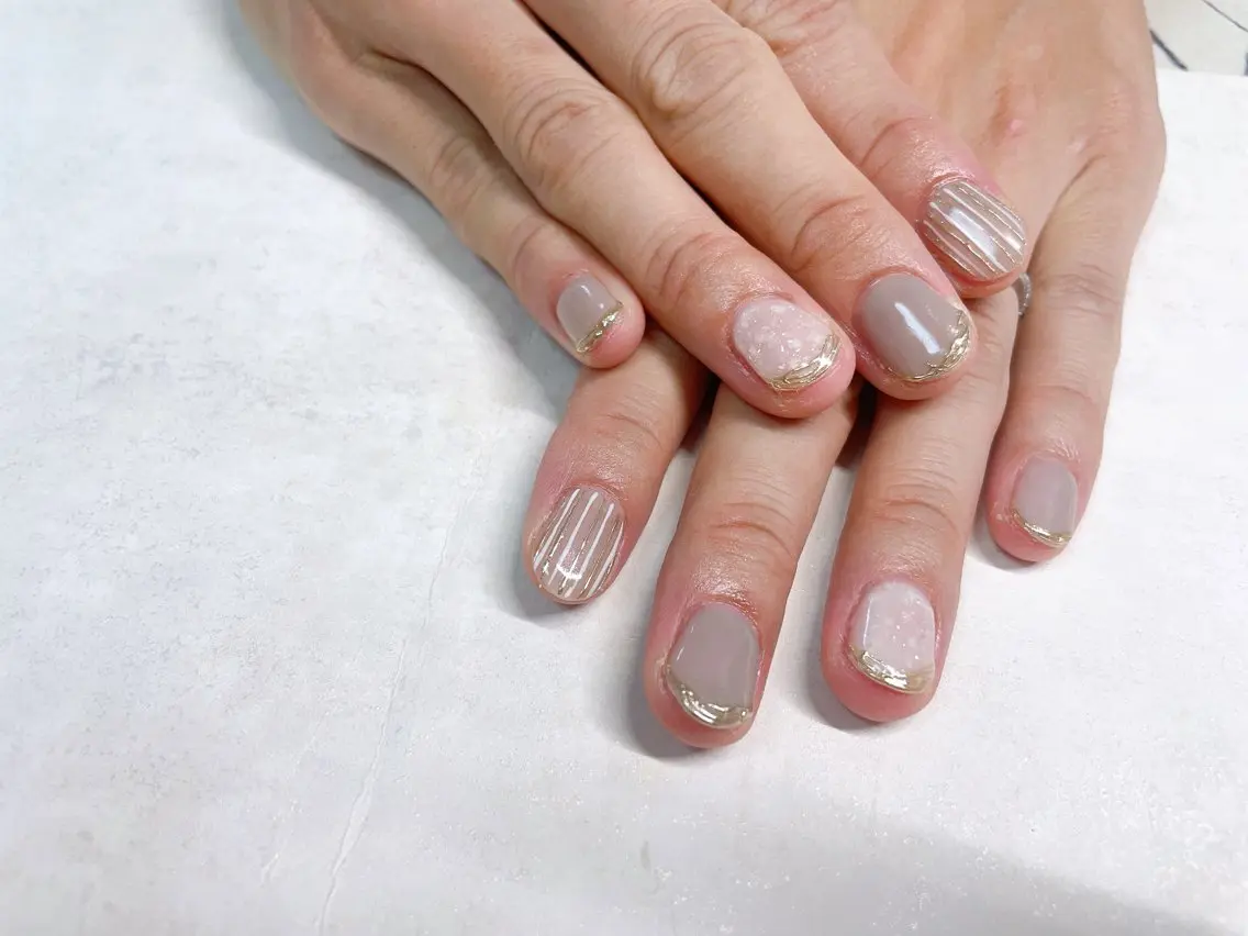 ネイル オーロラネイル フラワーネイル フットネイル フレンチネイル ジェルネイル mogunail &blowのネイルデザイン