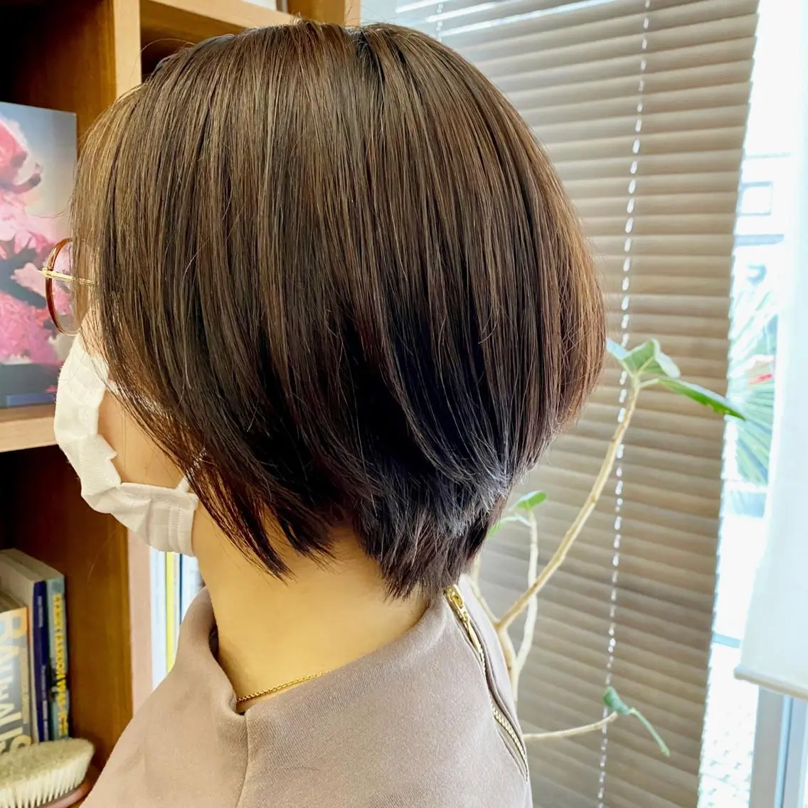 ショート カラー 似合わせレイヤー/ ケアパーマ/高倉のヘアスタイル