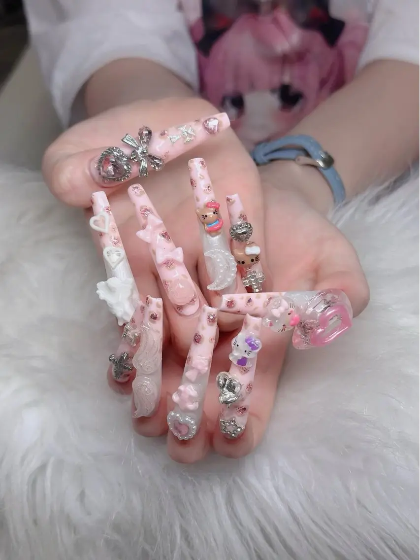 ネイル アートネイル チークネイル フレンチネイル ジェルネイル ガーリー HAPPI NAIL 大国町のネイルデザイン