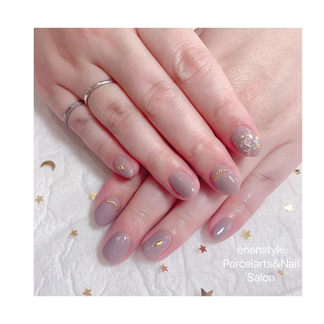 ミディアム ネイル ジェルネイル ニュアンスネイル オフィスネイル ワンカラーネイル パラジェル 🐾enen style 🐾のネイルデザイン