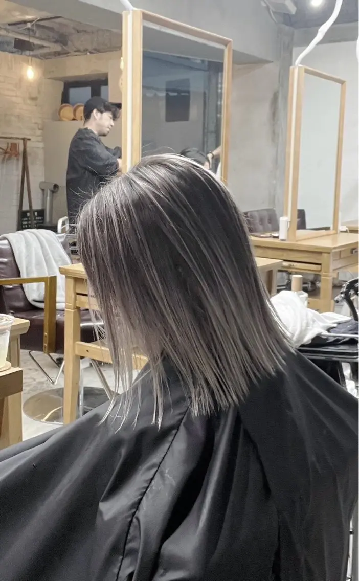 ミディアム カラー バレイヤージュ レイヤーカット ヘアカラー トリートメント 指名数No.1 /NAOYAのヘアスタイル
