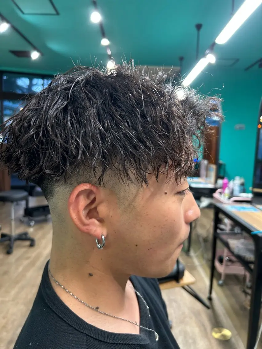 パーマ メンズ フェードカット メンズパーマ 長谷川 央のヘアスタイル