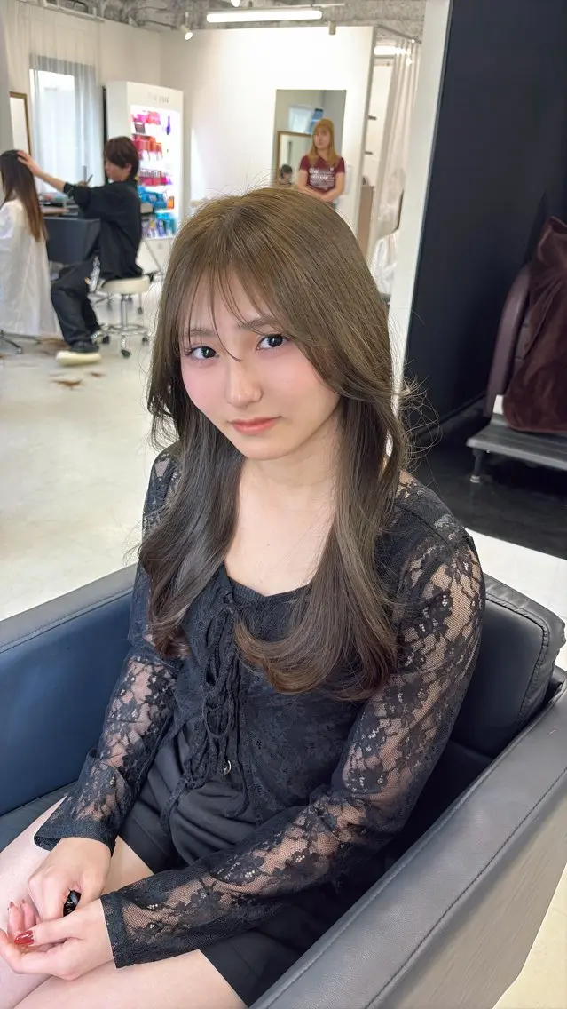 ロング あきやま はるかのヘアスタイル