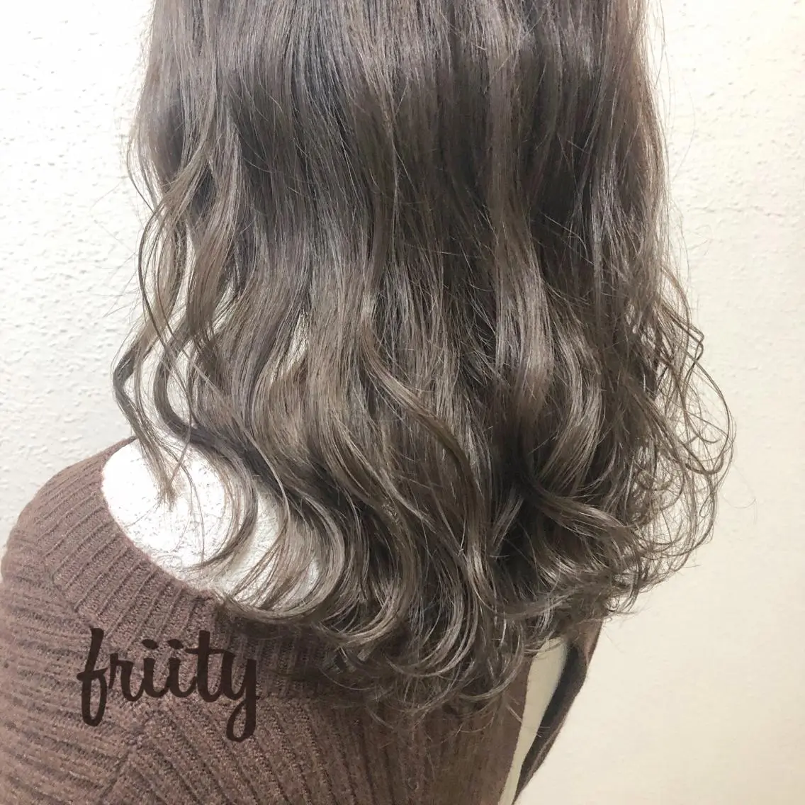 ロング カラー カット ヘアカラー トリートメント 中司 莉菜のヘアスタイル