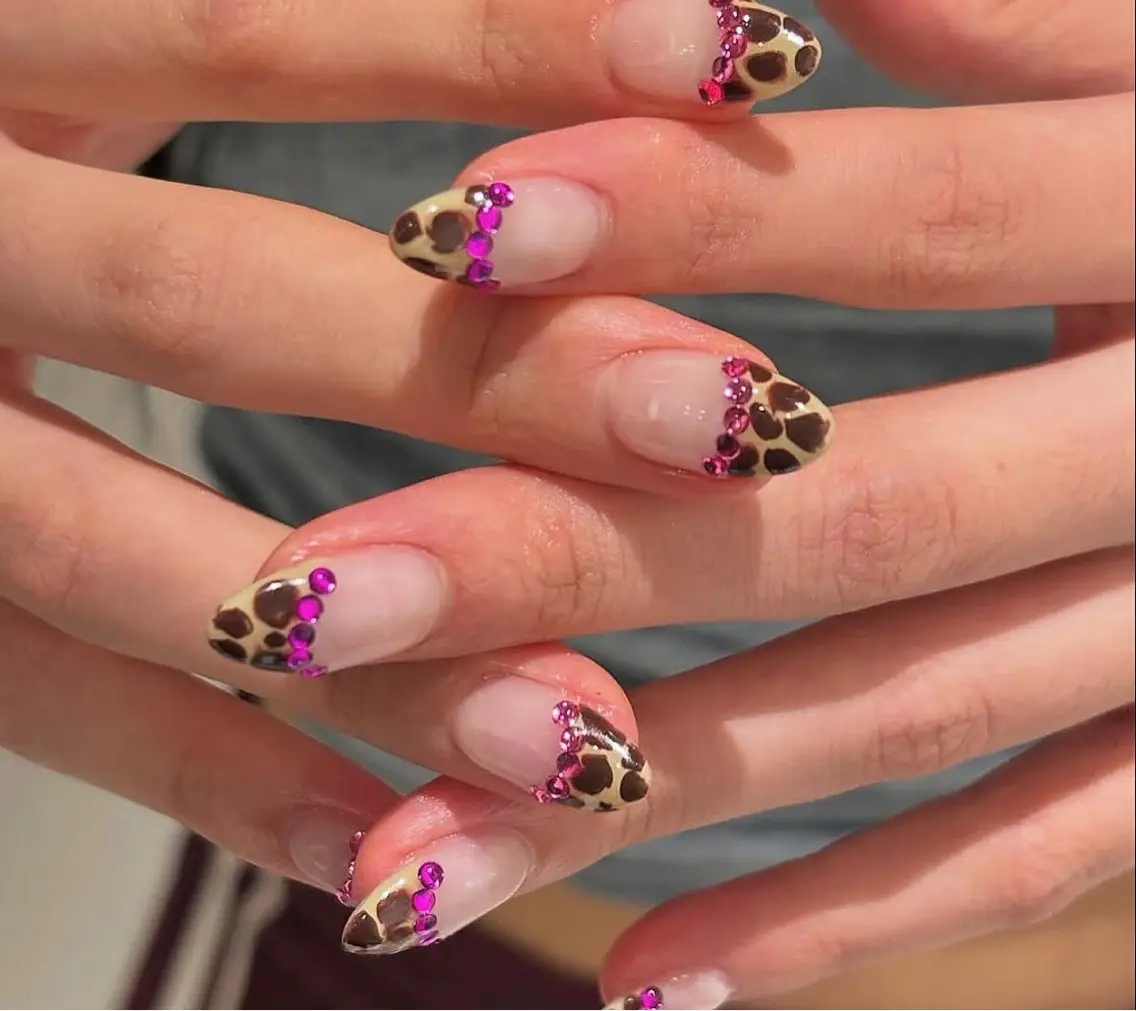ネイル アートネイル オーロラネイル チークネイル フレンチネイル ガラスフレンチ ハンドネイル 🎀🎀YooLi Nail Salonのネイルデザイン