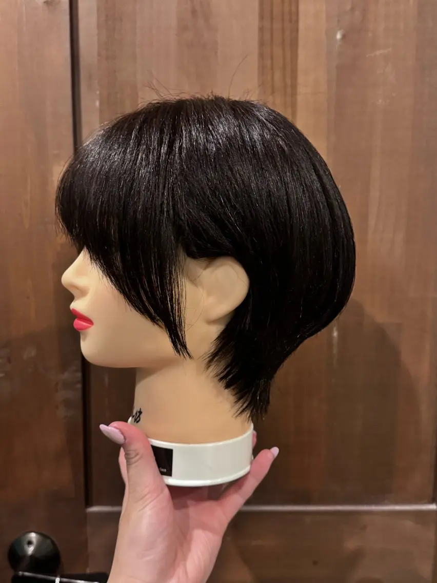 ショート カット 佐藤 凜のヘアスタイル
