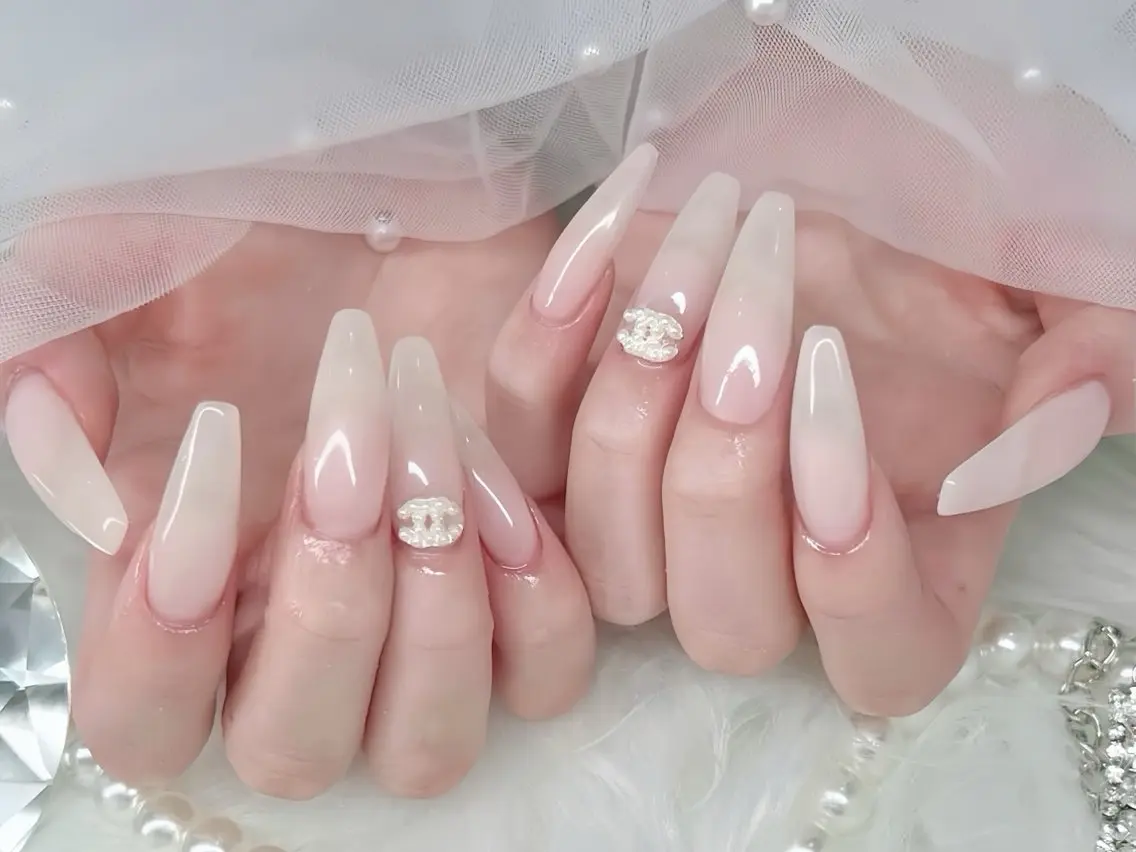 ネイル アートネイル フレンチネイル ジェルネイル 韓国ネイル ミラーネイル ハンドネイル Rin Nail 新大久保店のネイルデザイン