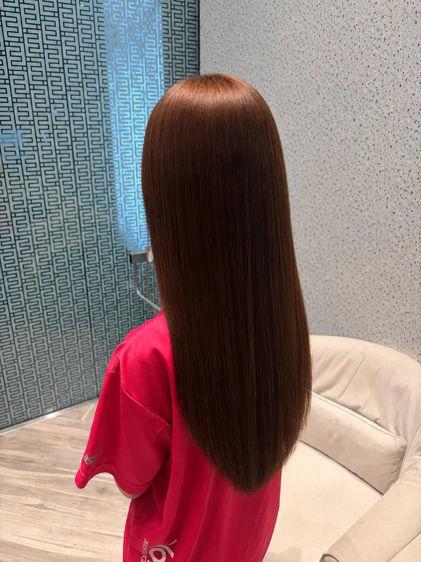 ロング カラー earth銀座 青山🩵のヘアスタイル