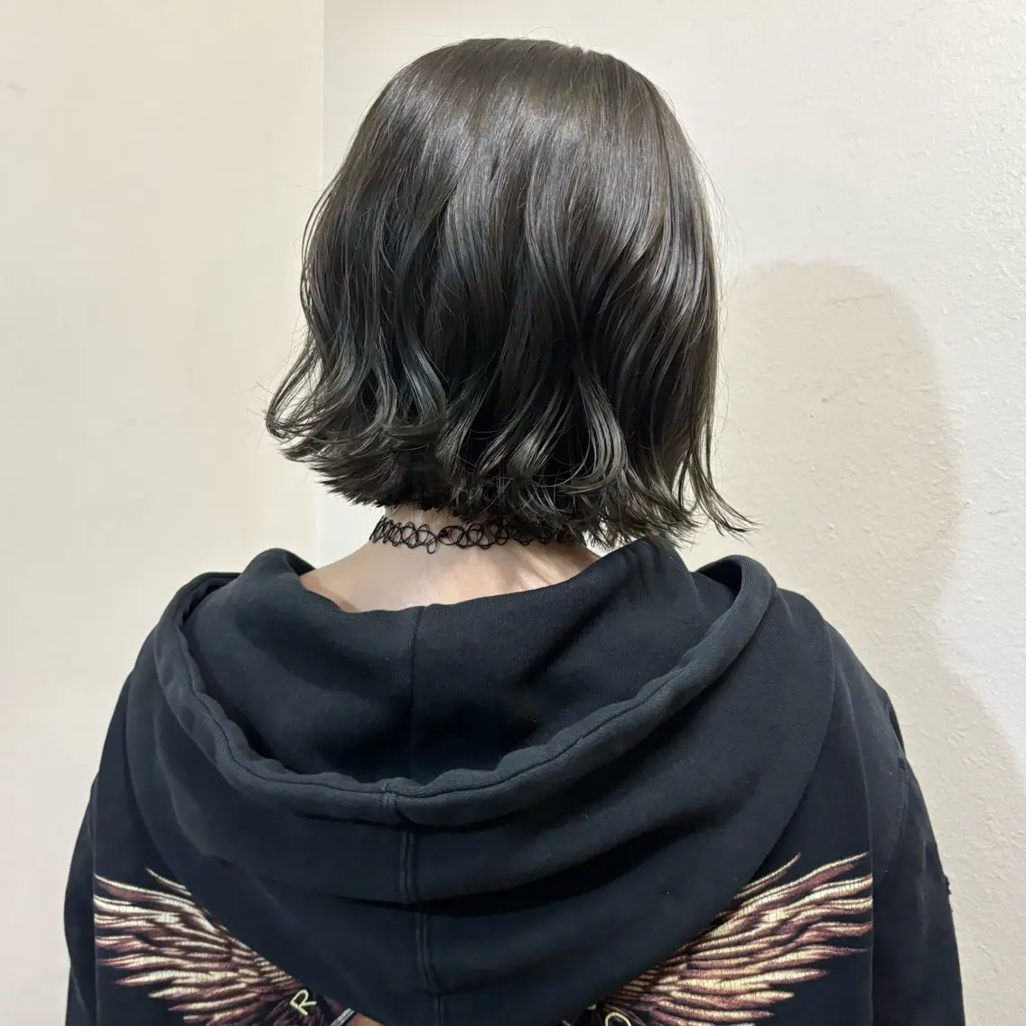 ショート カラー 脩 子のヘアスタイル