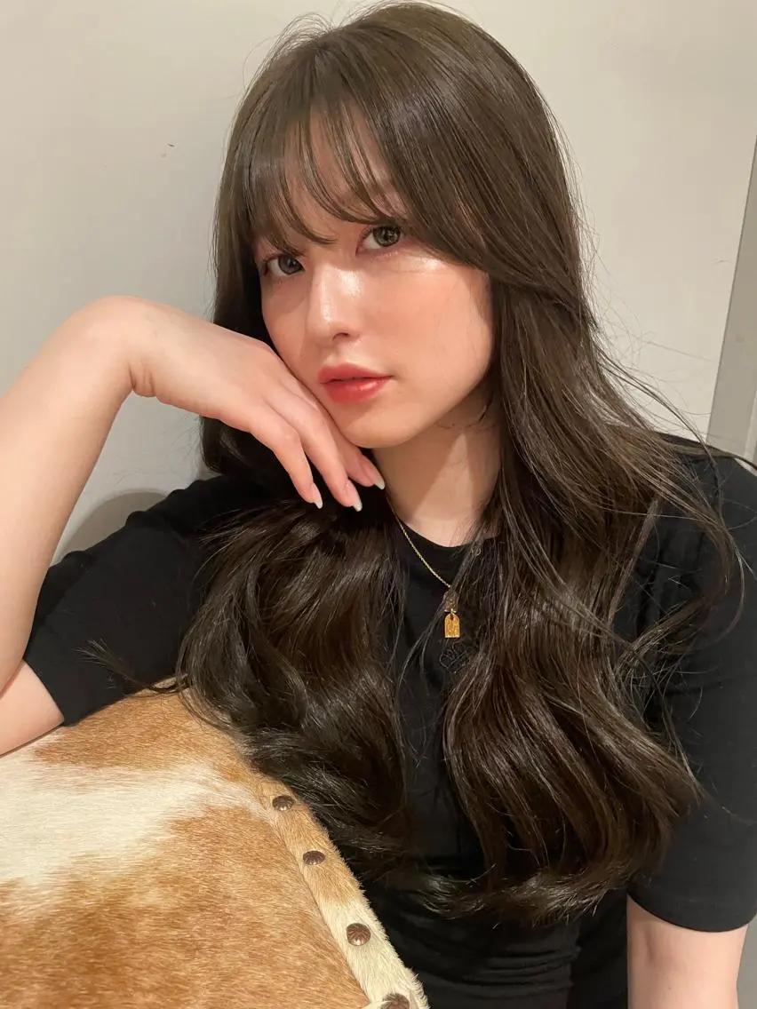 🎇　顔まわりカット✄カラー➕コテ仕上げ👸🏻✨　MILBON treatment付の写真