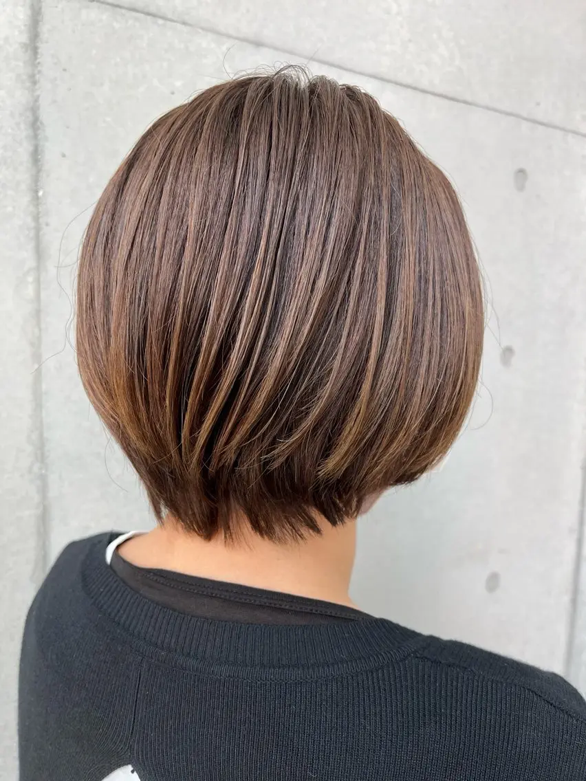 ショート カット ブリーチなしWカラー /地毛風/小林凪沙のヘアスタイル