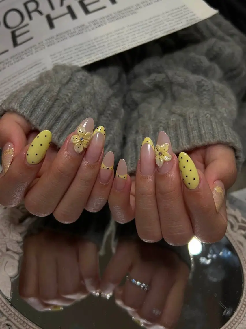 ネイル ハンドネイル いちごちゃん Aureaのネイルデザイン