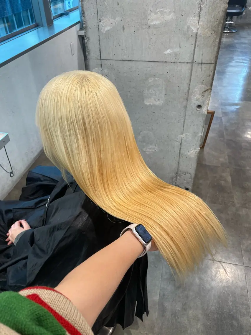 ロング カラー ヘアカラー ハイトーン 横浜💞ミオのヘアスタイル