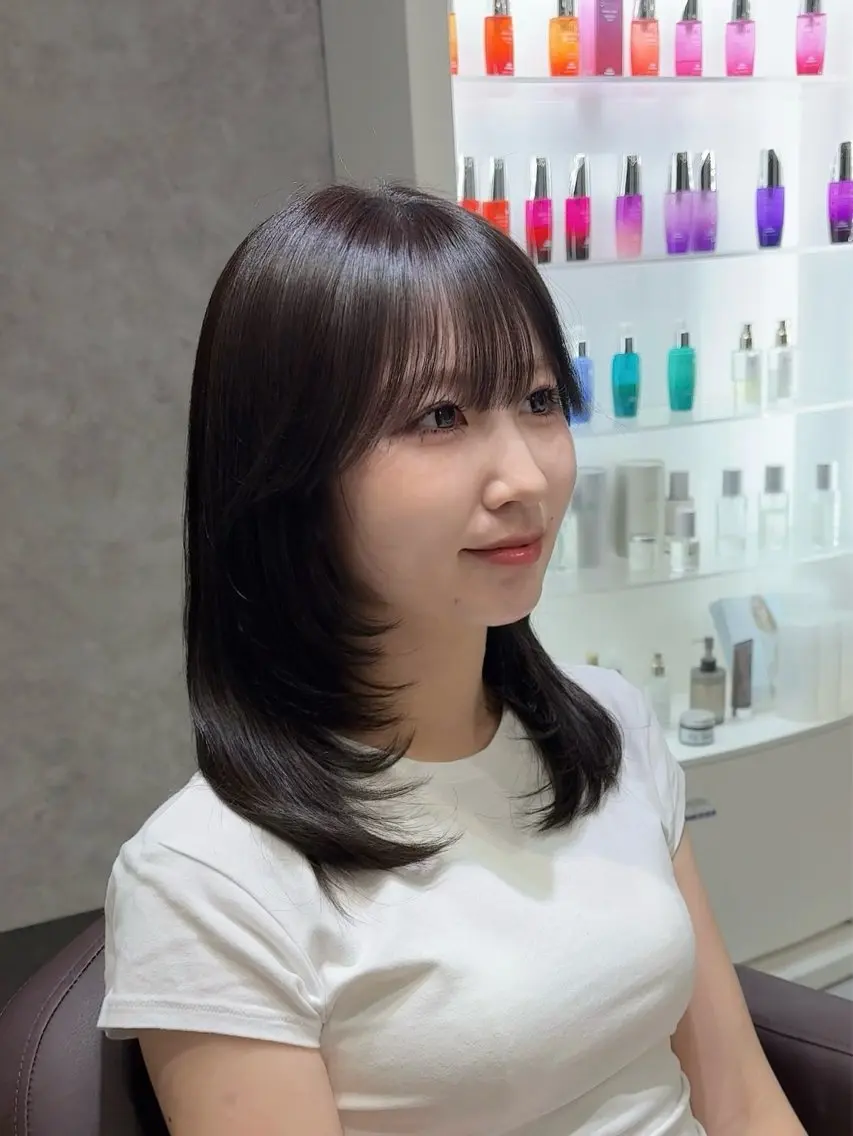 ミディアム レイヤーカット ローレイヤー カット ヘアカラー トリートメント あい❤︎ /韓国巻き/レイヤーのヘアスタイル