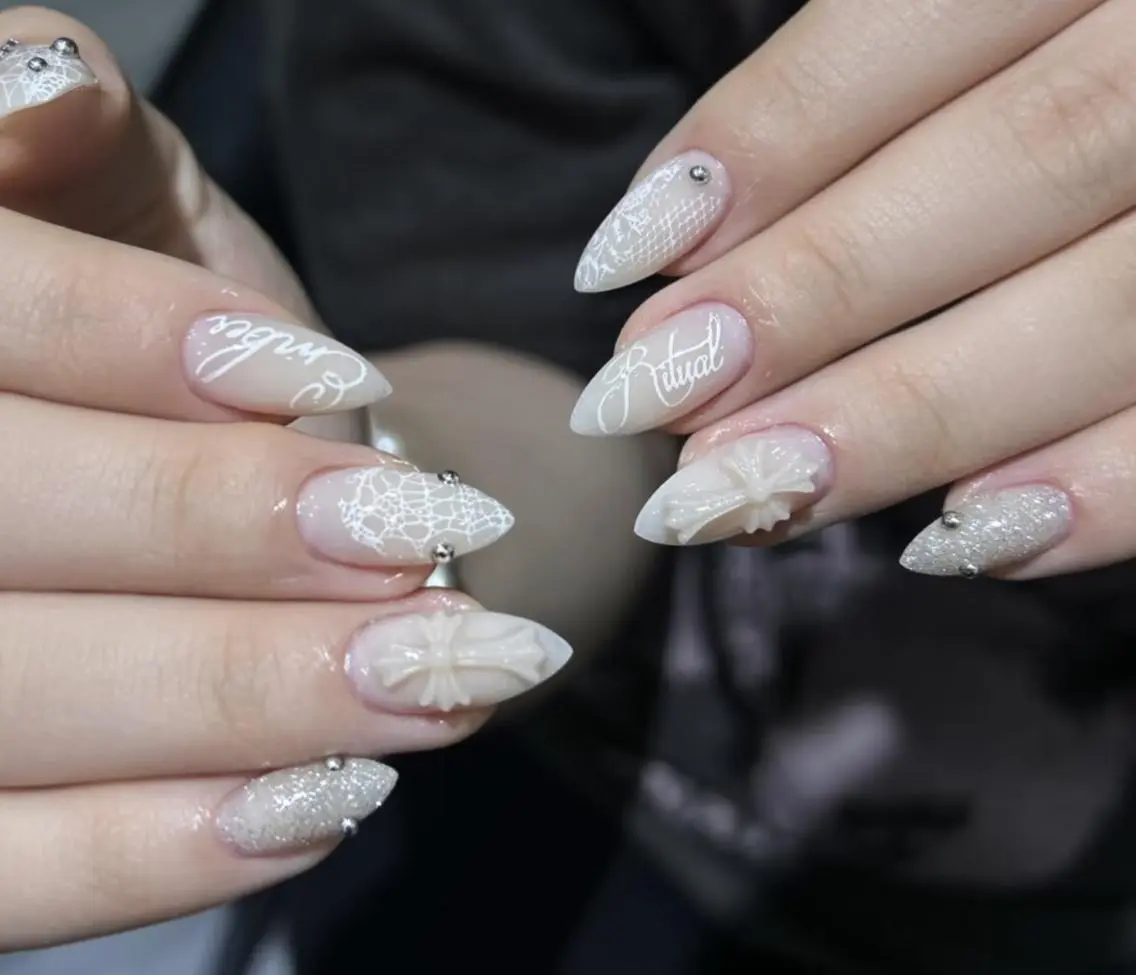 ネイル ハンドネイル 🎀 Ayaka_nailのネイルデザイン