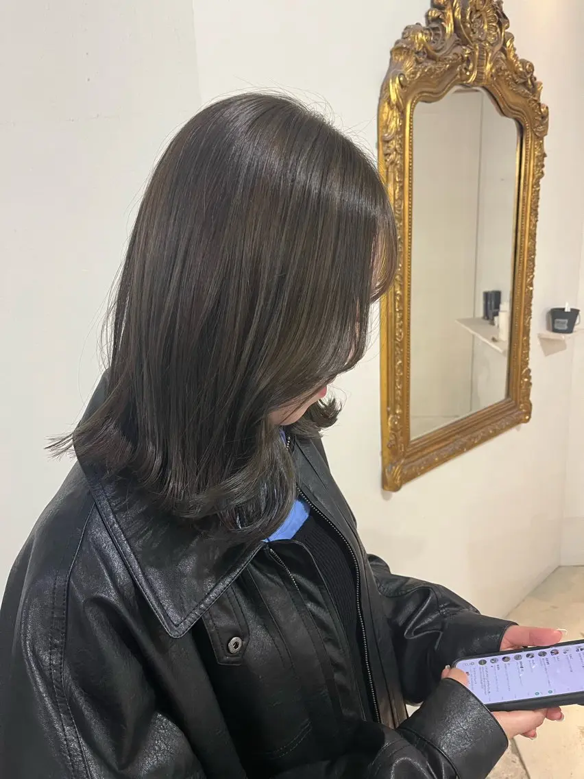 ミディアム カット ヘアカラー トリートメント Ryo /透明感カラーのヘアスタイル