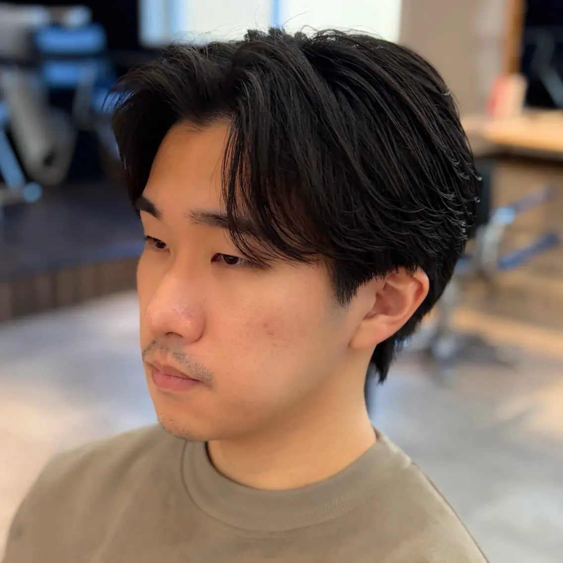 パーマ メンズ センターパート メンズ韓国風 メンズパーマ ニュアンスパーマ カット パーマ 男の理想を叶える🔥 メンズパーマ特化|関のヘアスタイル