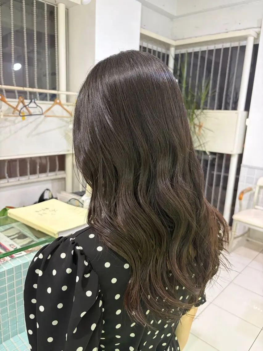 ロング カット トリートメント 佐藤 志陽のヘアスタイル