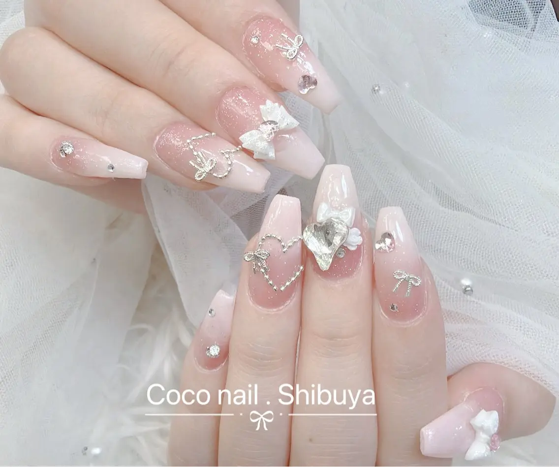ショート ハンドネイル CoCo Nail 長さ出し専門店のネイルデザイン