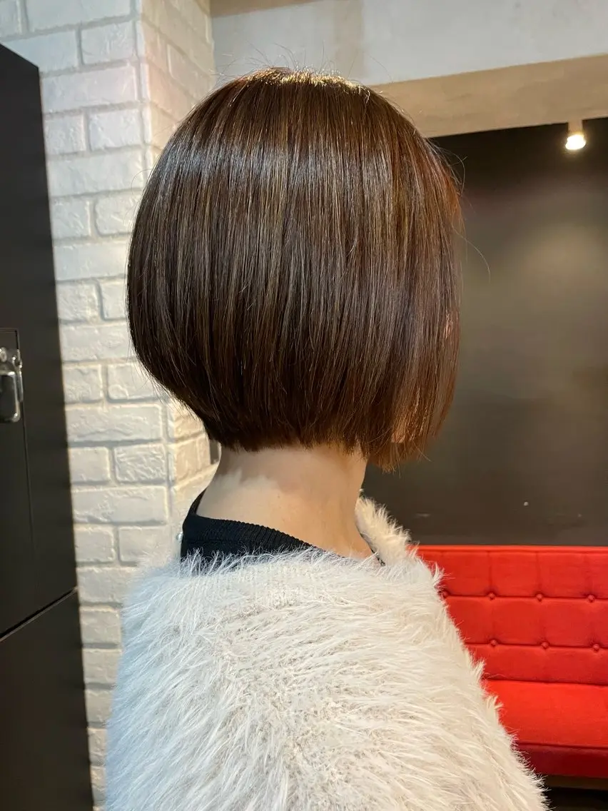 ショート ボブ 切りっぱなしボブ/ ブリーチカラー/大塚のヘアスタイル