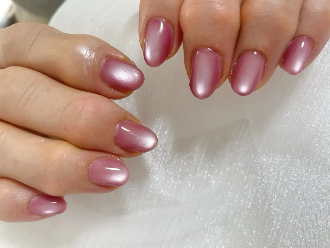 ネイル オーロラネイル フットネイル フレンチネイル ジェルネイル マグネットネイル ハンドネイル mogunail &blowのネイルデザイン
