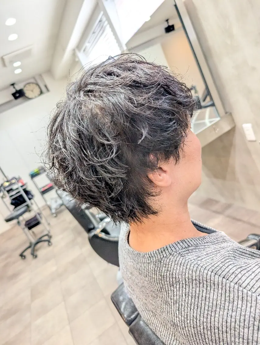 ミディアム メンズ ミディアムパーマ マッシュ メンズパーマ カット QOL円山 YUTOのヘアスタイル