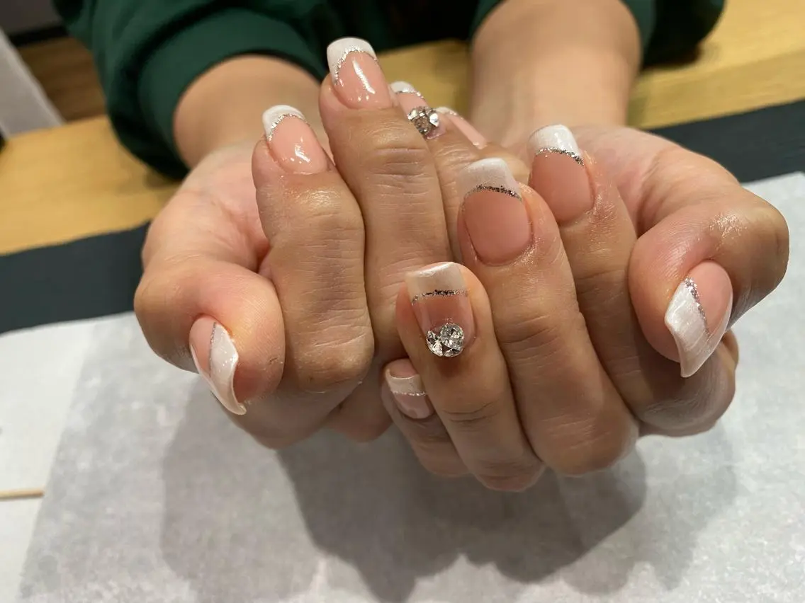ネイル 長谷川 奈緒美のネイルデザイン