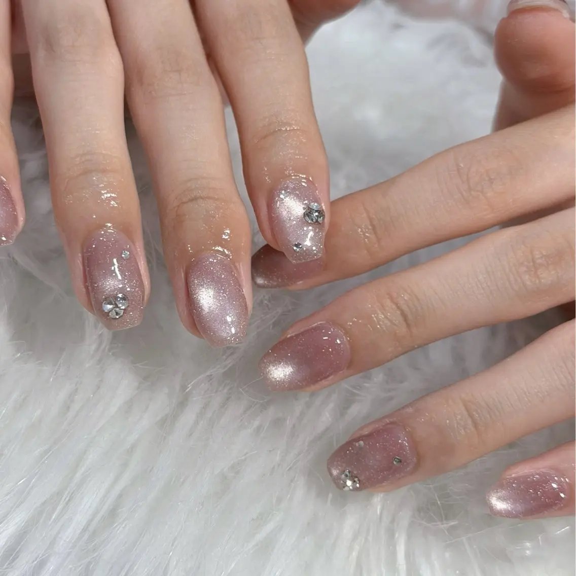 ネイル ハンドネイル LAVISH momoneのネイルデザイン