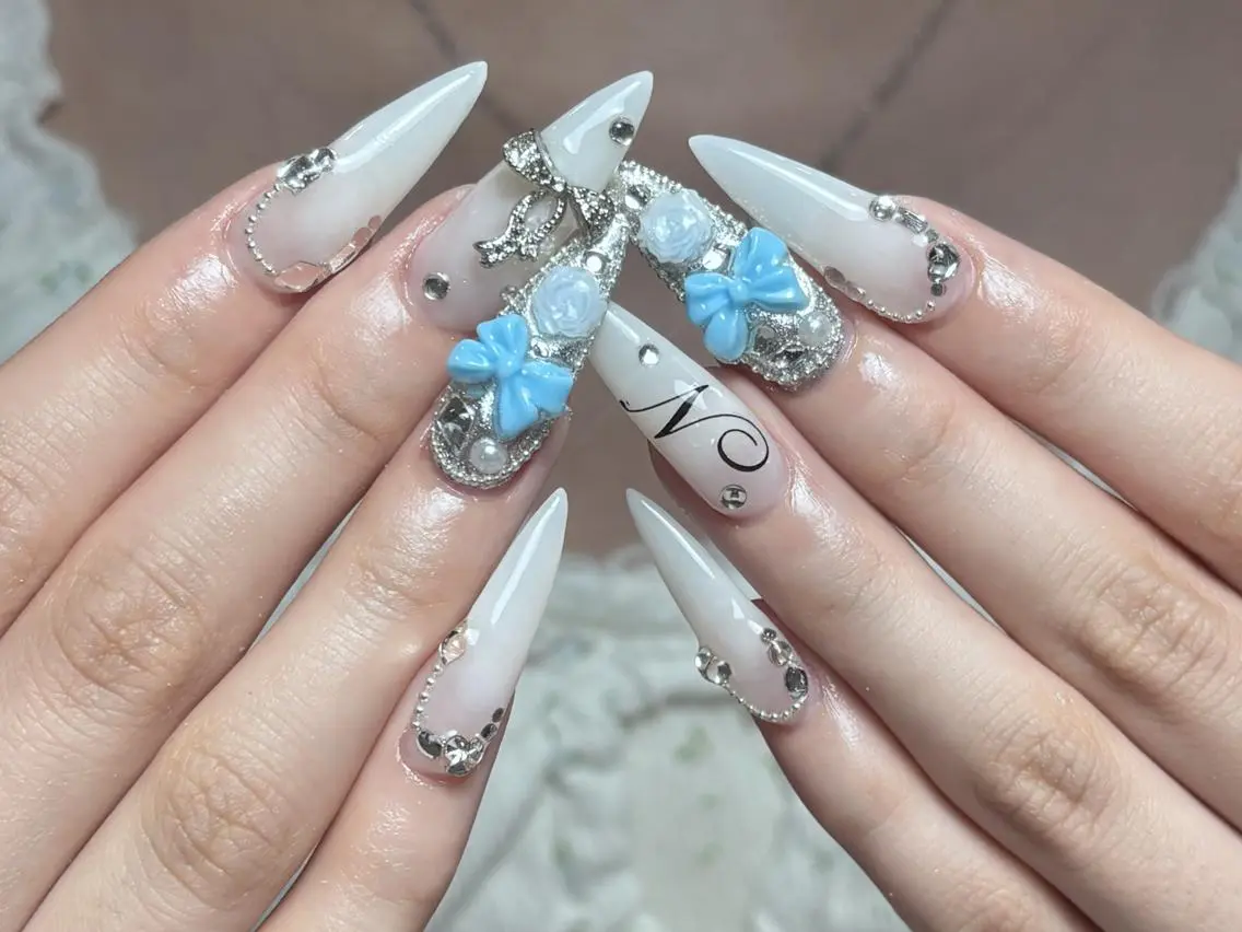 ネイル オーロラネイル 長さ出し フットネイル フレンチネイル ジェルネイル アンアンBelle Nail 池袋のネイルデザイン