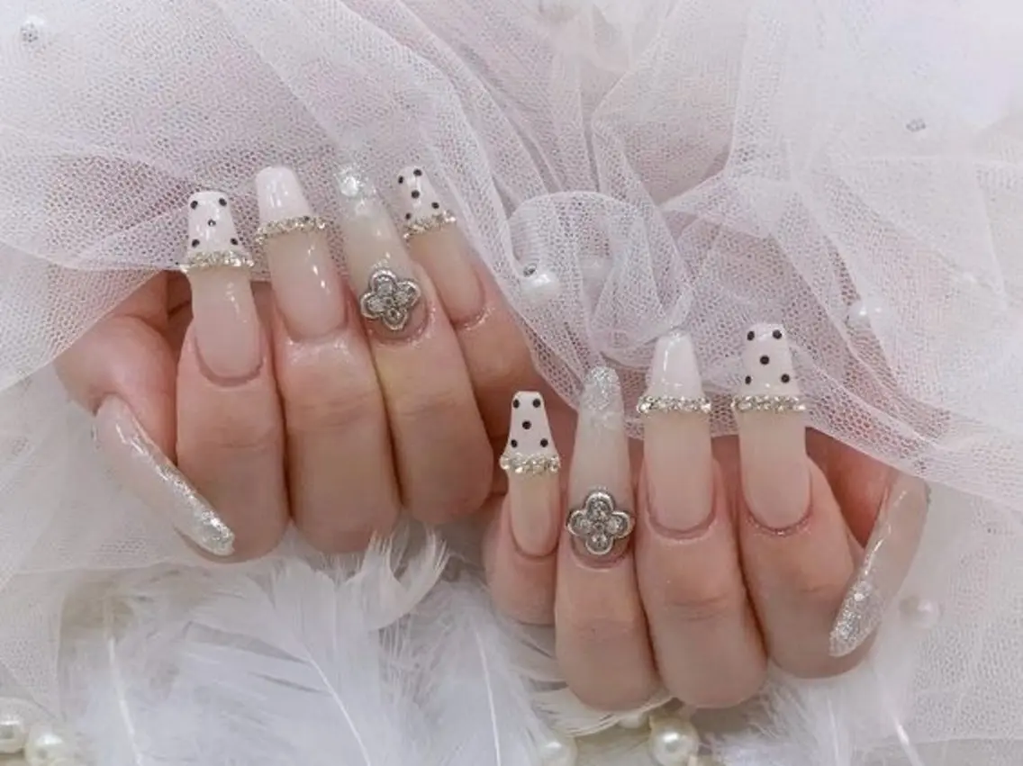 ネイル ジェルネイル 韓国ネイル 持ち込み オフィスネイル ワンホンネイル MiO Nailのネイルデザイン