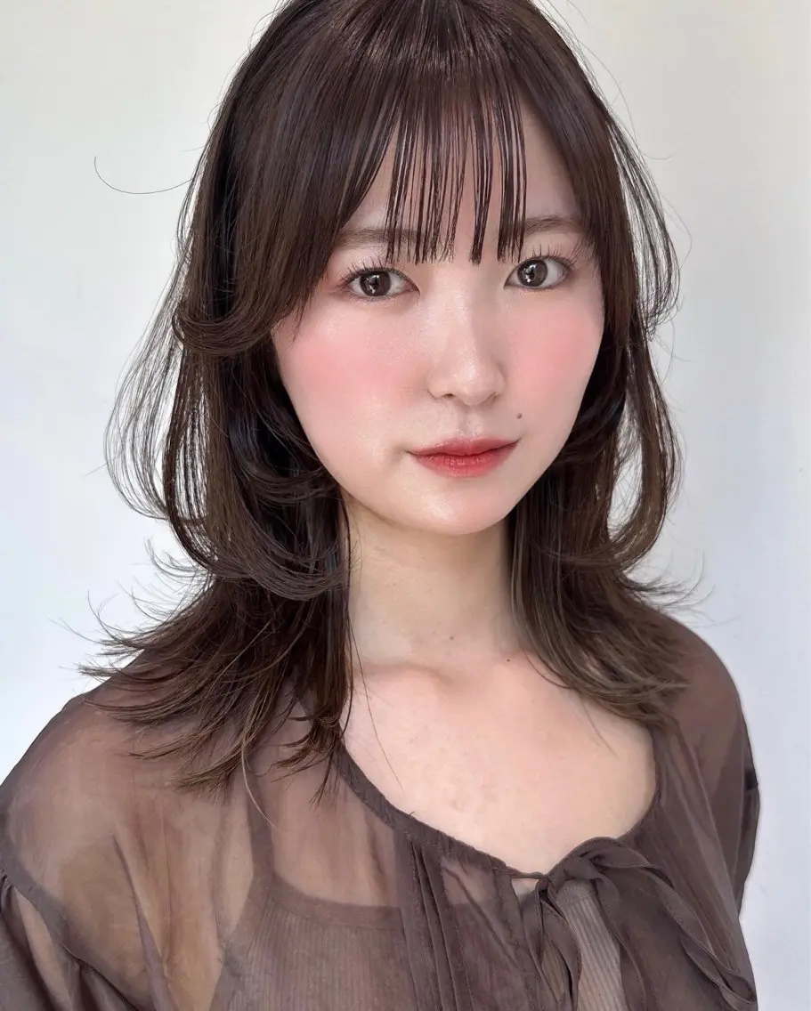 ミディアム カラー 透明感カラー 顔周りカット レイヤーカット トリートメント カット ヘアカラー トリートメント 🩰ナチュラル可愛い kamicare🩰のヘアスタイル